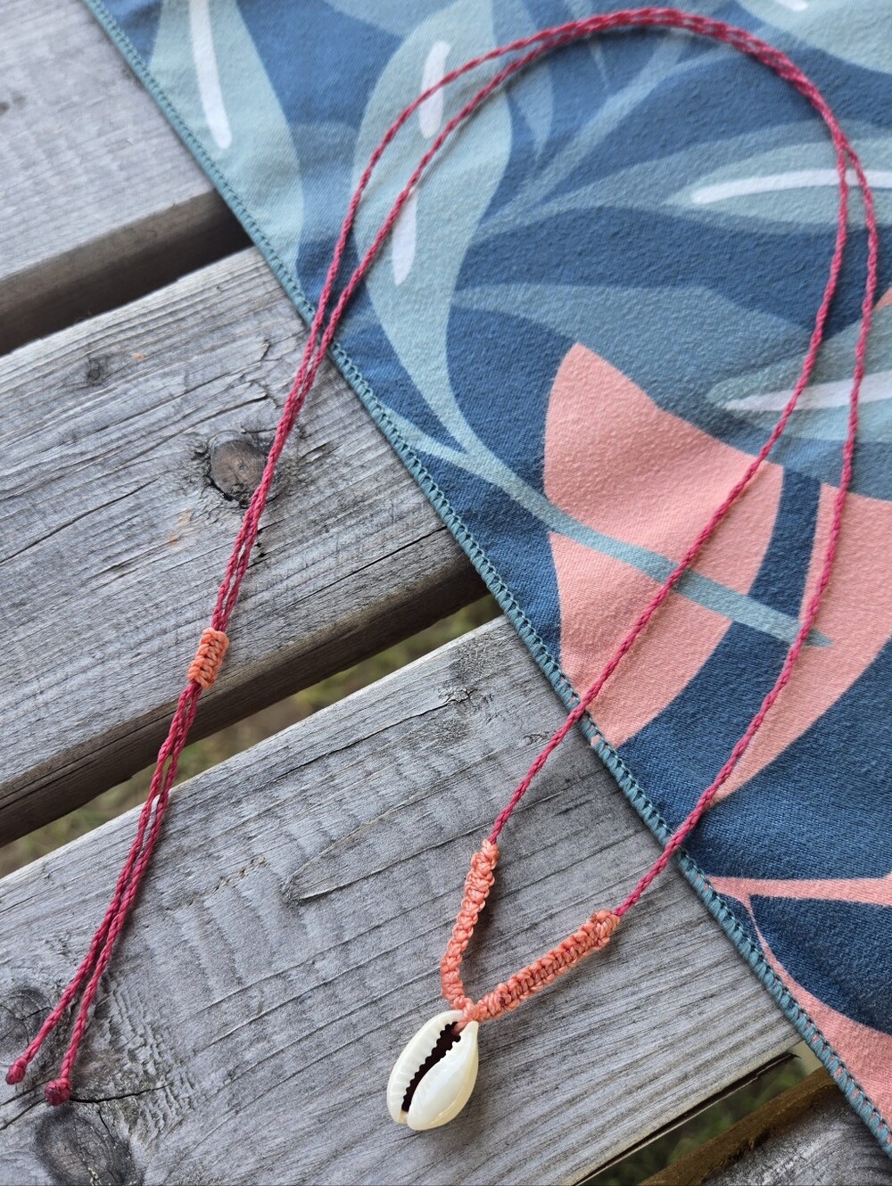 New Handmade Sage Bohème Shell Pendant Necklace - Orange & Raspberry Red